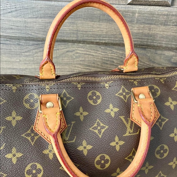 Monogram Speedy 30
Date code: VI1921(Year 1991)
Made in France - Picture 3 of 15